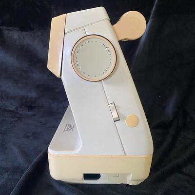 2010 Singer Sewing Machine  (CR-EJ)