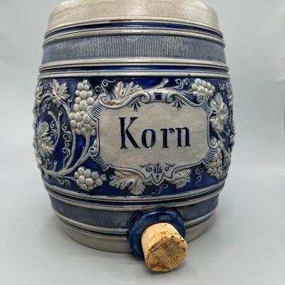 Vintage Korn Wine Grape Leaf Corked Clay Ceramic Wine Barrel