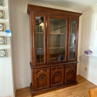 Dark Wood China Cabinet (DR-AW)