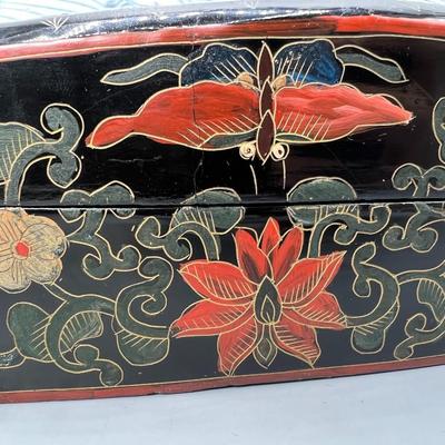 Vintage Chinese Lacquered Wood Porcelain Painted Floral Trinket Box