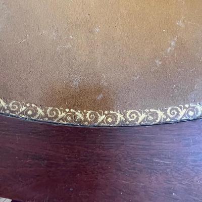 Light Brown Pedestal Table (DR-AW)
