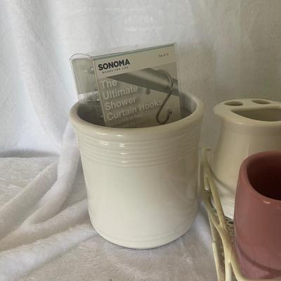 Bathroom Accessories (LR-AW)