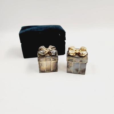 NEIMAN MARCUS SILVER PLATED GODINGER SALT & PEPPER SHAKERS WITH GREEN VELVET BOX