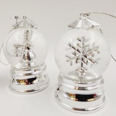 BEAUTIFUL 4 SET OF QUALITY MADE SNOW GLOBE ORNAMENTS