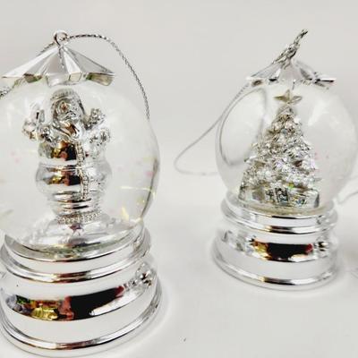 BEAUTIFUL 4 SET OF QUALITY MADE SNOW GLOBE ORNAMENTS