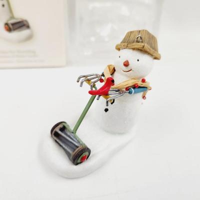 HALLMARK KEEPSAKE SNO TIME FOR SHOVELING ORNAMENT