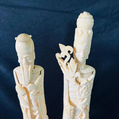 Two Chinese Statues  (BR1-EJ)