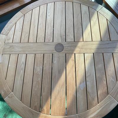 Round wooden Outdoor / Patio table