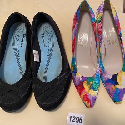 Size 9 1/2 shoes