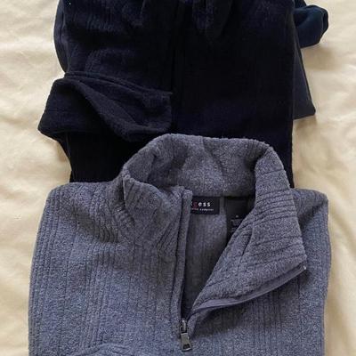 Sweaters and sweats mediums