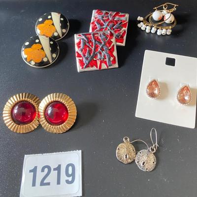 Pierced Earrings