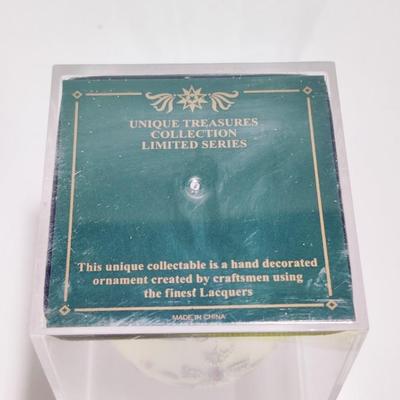 VINTAGE UNIQUE TREASURES HAND CRAFTED GLASS ORNAMENT