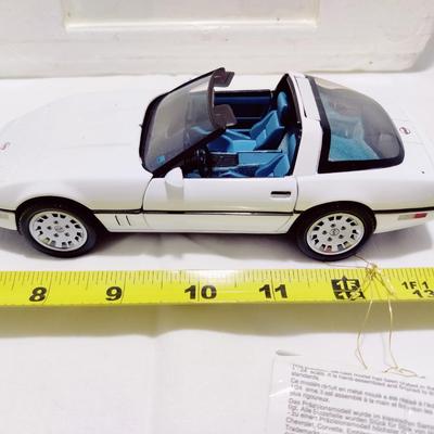 FRANKLIN MINT DIECAST 1983 CHEVROLET CORVETTE SPORT COUPE 1:24 #1455/1983