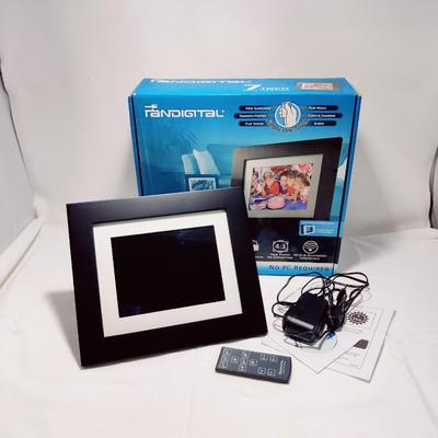 PANDIGITAL 7" DIGITAL PHOTO FRAME - SIMPLE ONE TOUCH