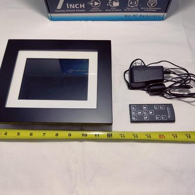 PANDIGITAL 7" DIGITAL PHOTO FRAME - SIMPLE ONE TOUCH