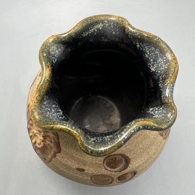 Vintage Brutalist Mid Century Modern Clay Pottery Ruffled Lip Flower Vase