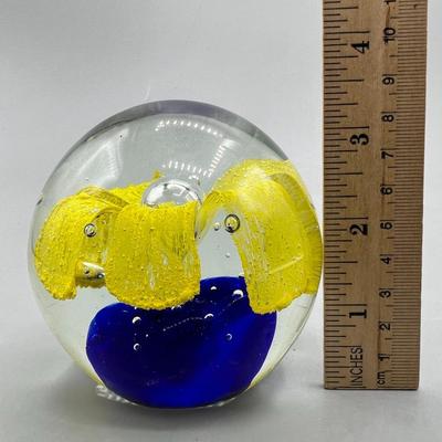 Collectible Fifth Avenue Crystal Yellow & Blue Flower Art Glass Round Sphere Paper Weight