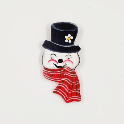 VINTAGE HAND PAINTED WOODEN SNOWMAN PIN