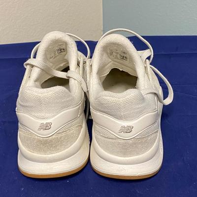 Light Beige Suede New Balance 247 Women's Trainers Tennis Shoe Sneakers 9.5