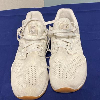 Light Beige Suede New Balance 247 Women's Trainers Tennis Shoe Sneakers 9.5