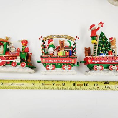 DANBURY MINT CHRISTMAS CHIHUAHUA TRAIN W/ ORIGINAL BOX