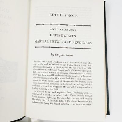 UNITED STATES MARTIAL PISTOLS & REVOLVERS HARDBACK BOOK