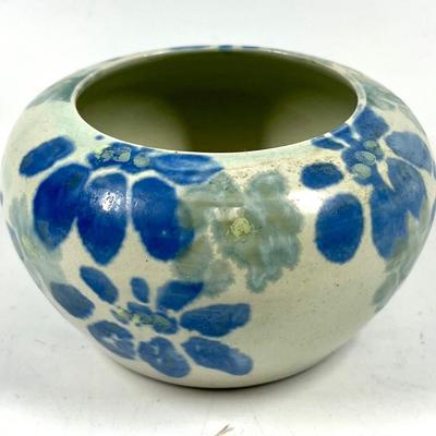 Conwy Pottery Hand Thrown in Wales Blue and green flowers