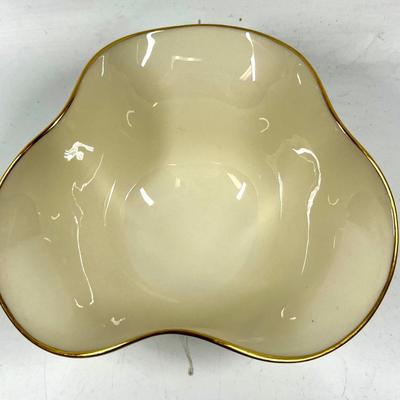 Lennox White and gold trim Tricorner decorative dish