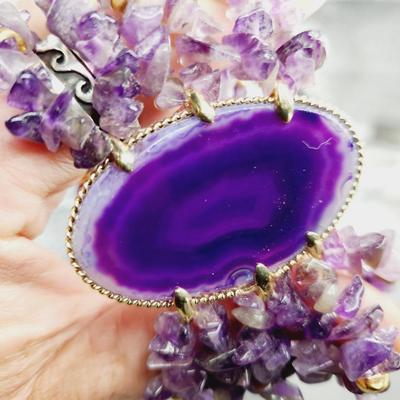 ABSOLUTELY STUNNING AUTHENTIC AMETHYST & GOLD TONED STRETCH BRACELET