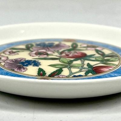 Wedgwood Sarah England flower patterned miniature decorative plate