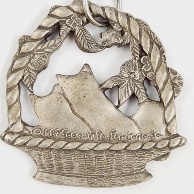1987 SEAGULL PEWTER KITTENS IN A BASKET KEYCHAIN