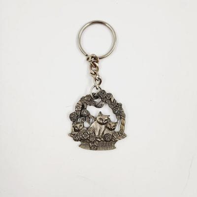 1987 SEAGULL PEWTER KITTENS IN A BASKET KEYCHAIN