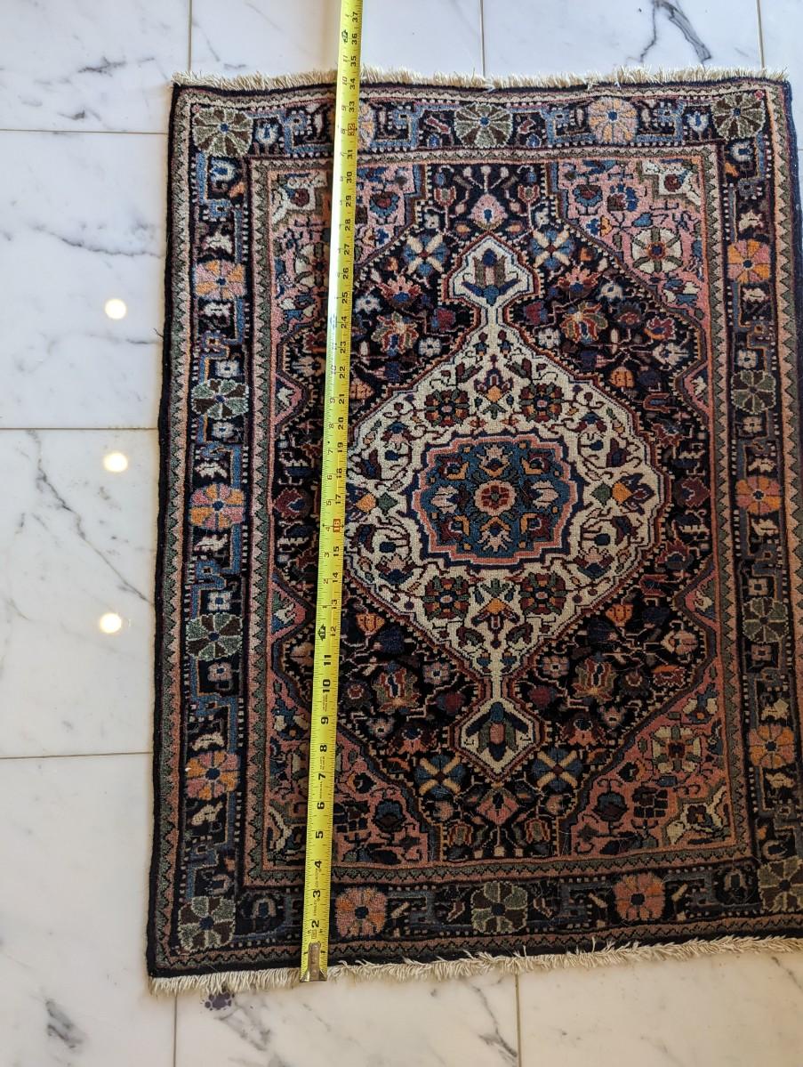 Used Rugs Small Area Rug Small | EstateSales.org