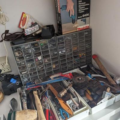 Hand Tools & Hardware 