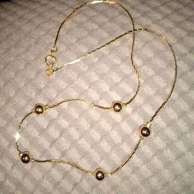 18" 14k solid yellow gold ladies necklace