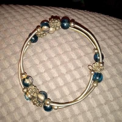 Sterling Silver and Blue Bead Stretch choker type necklace