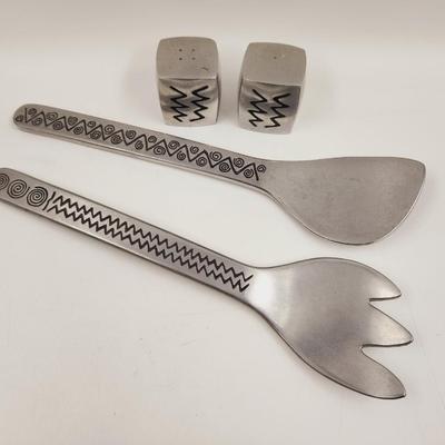 WILTON PEWTER SERVING UTENSILS & SALT & PEPPER SHAKERS ST