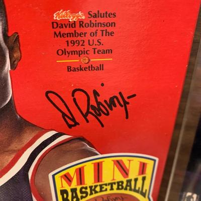 David Robinson NBA Collectors Lot Signed