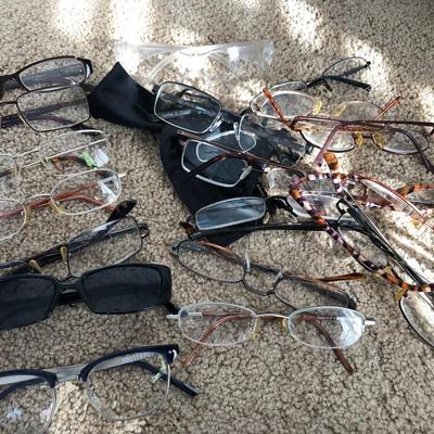 Menâ€™s / Unisex; Sunglasses / Reading glasses / Empty cases