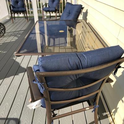 6 Piece Patio Set Tables Chairs / Stand Alone Umbrella / Plus COMFORTABLE FRESH Blue Seat Cushions