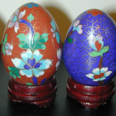 4 Cloisonne Enamel Eggs On Stands Lot 432