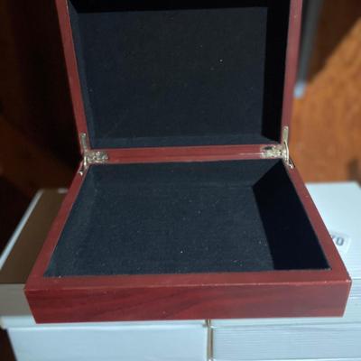 10- little wooden boxes