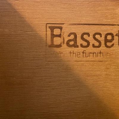 Basset chest of drawers