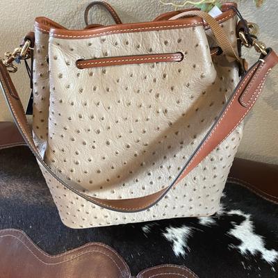 NEW Dooney and Bourke drawstring bucket bag in ostrich pattern