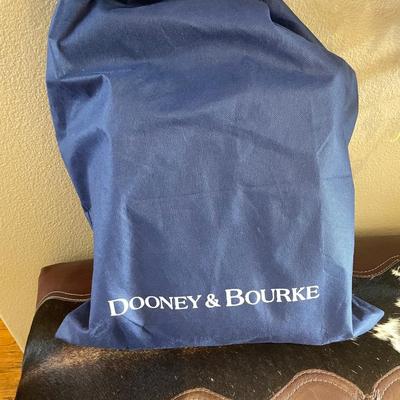 NEW Dooney and Bourke drawstring bucket bag in ostrich pattern