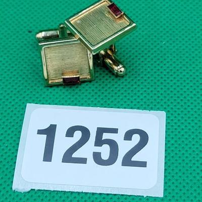Cufflinks