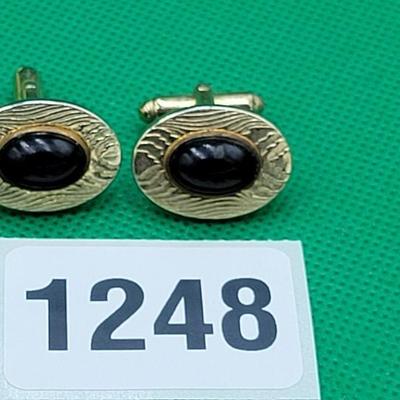 Cufflinks