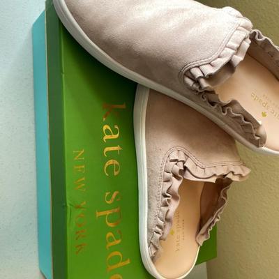 Kate Spade â€œLaneâ€ mules size 10M with BOX