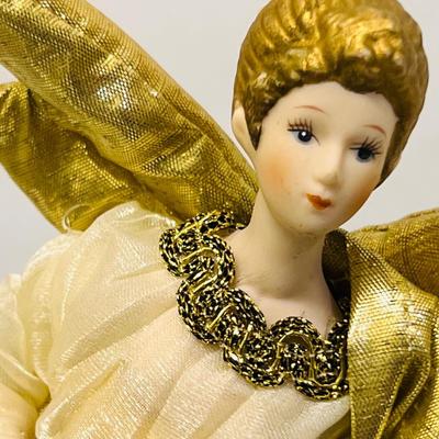 Vintage Angel in Green Centerpiece