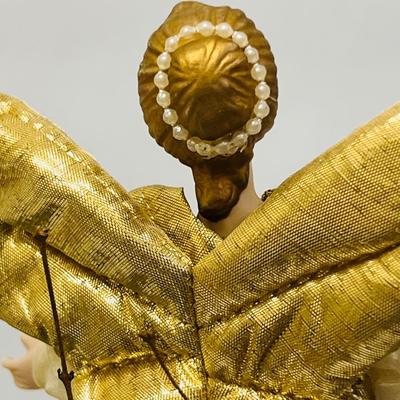 Vintage Angel in Green Centerpiece